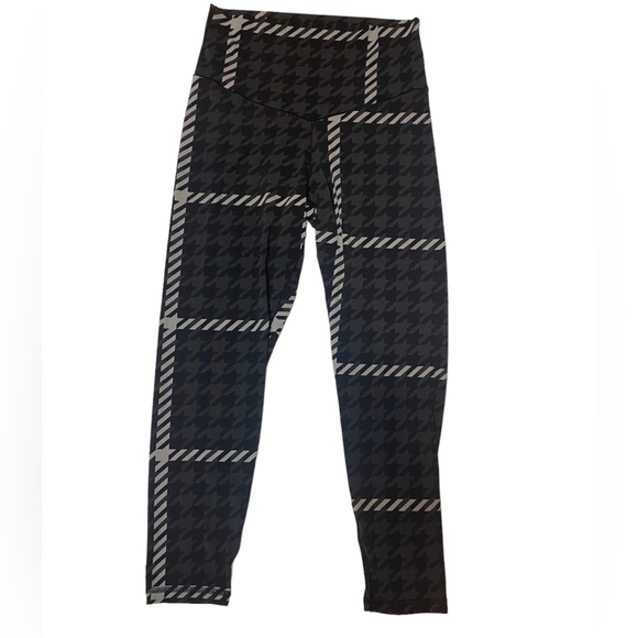 aerie Pants - offline by aerie leggings large Black & Grey Print